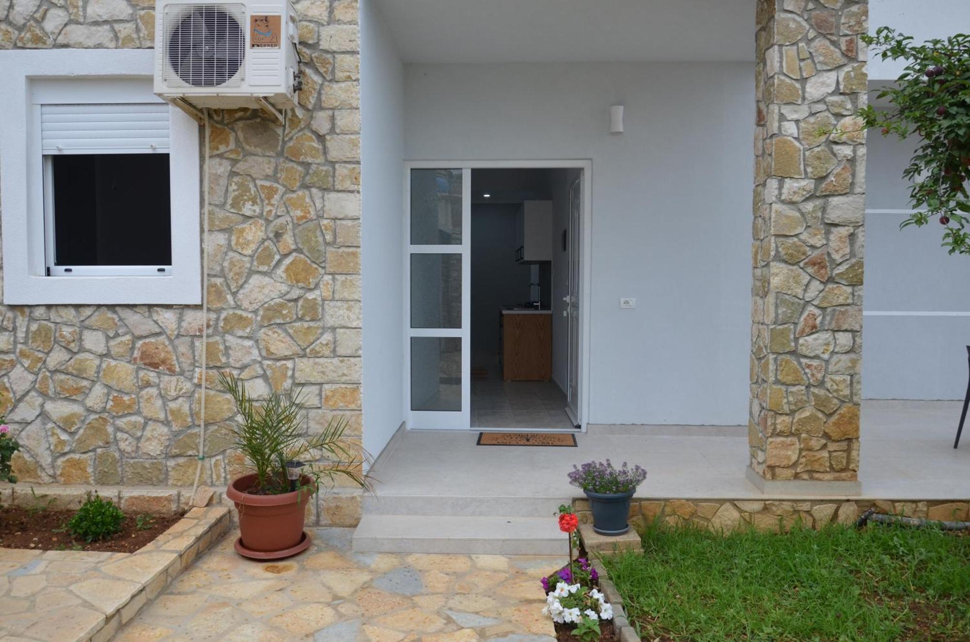 Harmonia Guest House 2 Himarë Exterior foto