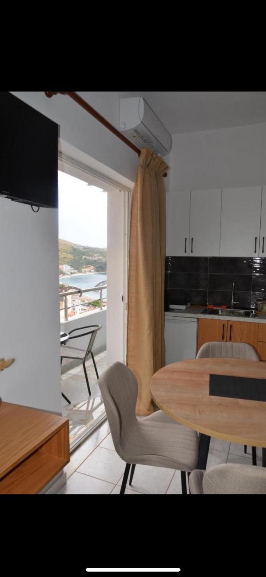 Harmonia Guest House 2 Himarë Habitación foto
