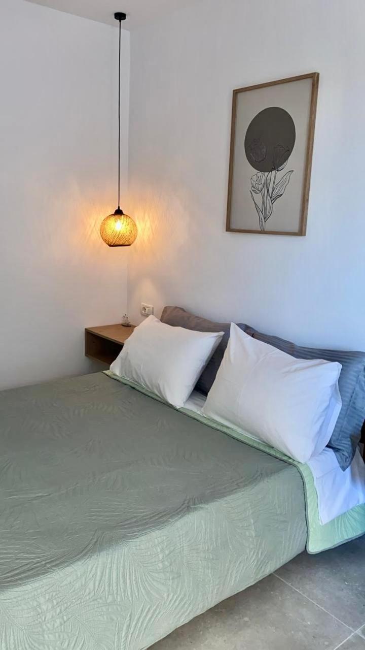 Harmonia Guest House 2 Himarë Habitación foto