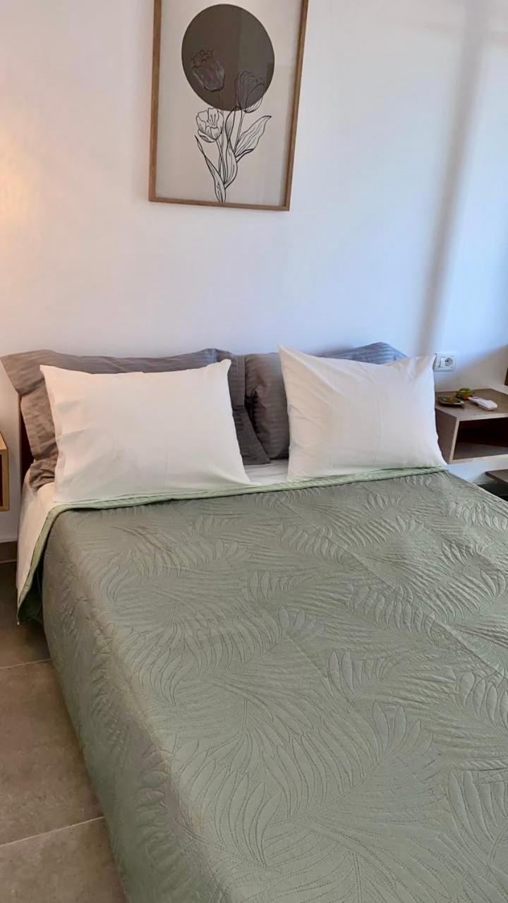 Harmonia Guest House 2 Himarë Habitación foto